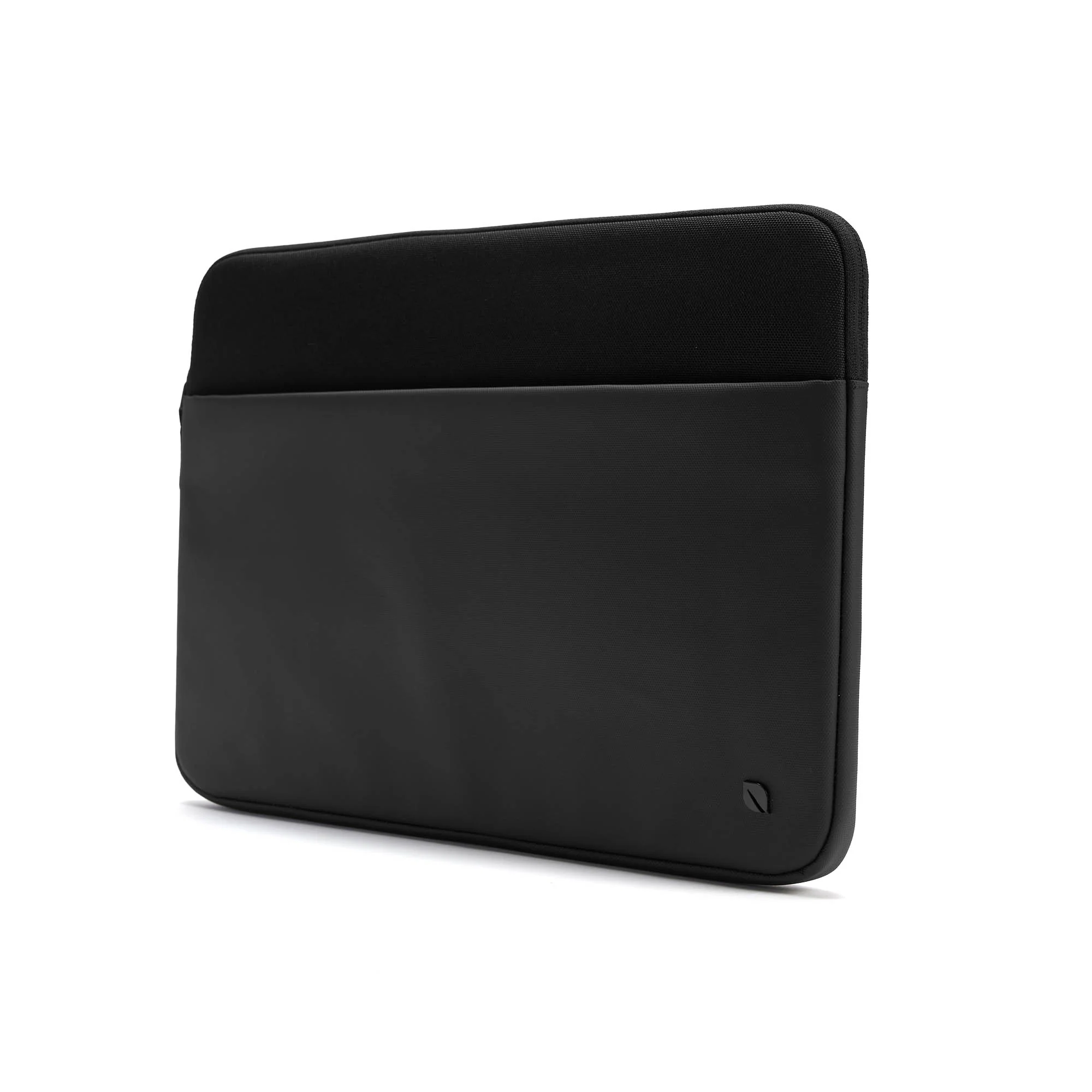 Incase A.R.C. sleeve MacBook Pro/Air/Neo 13"/14" - Image 3