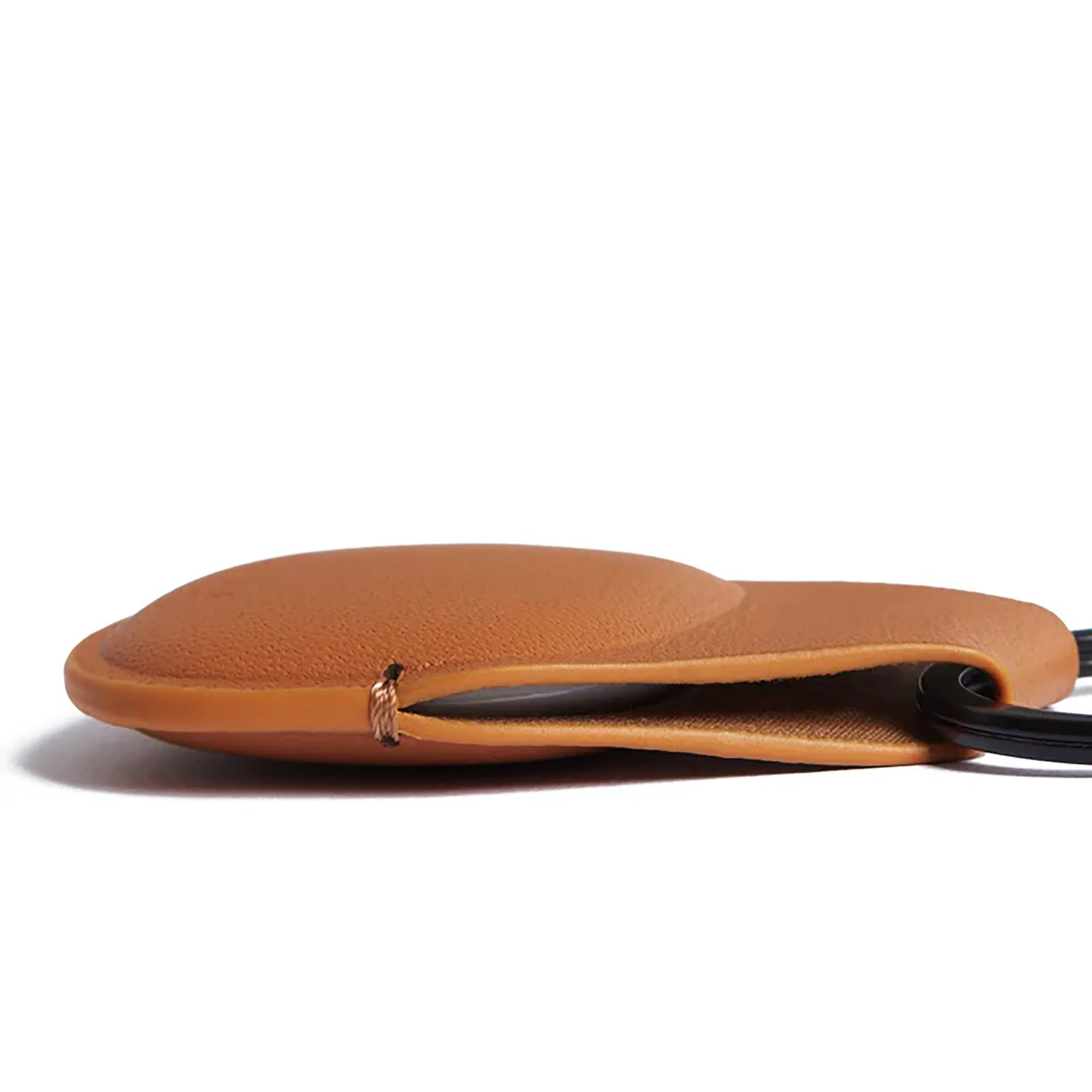 Mujjo Canopy leather keychain AirTag - Image 16