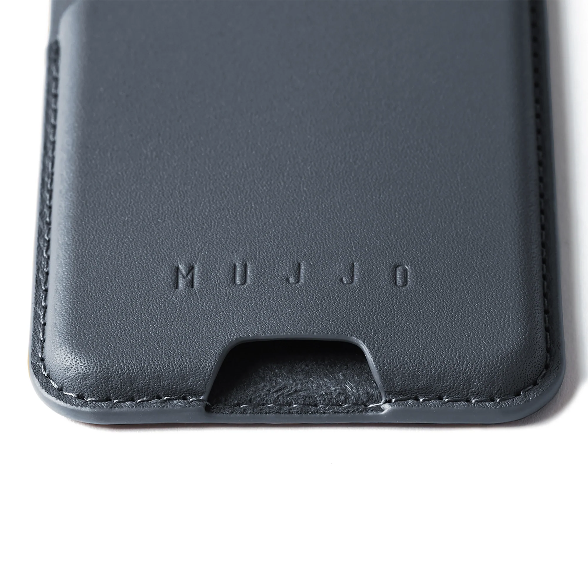 Mujjo Magsafe leather card wallet - Image 76
