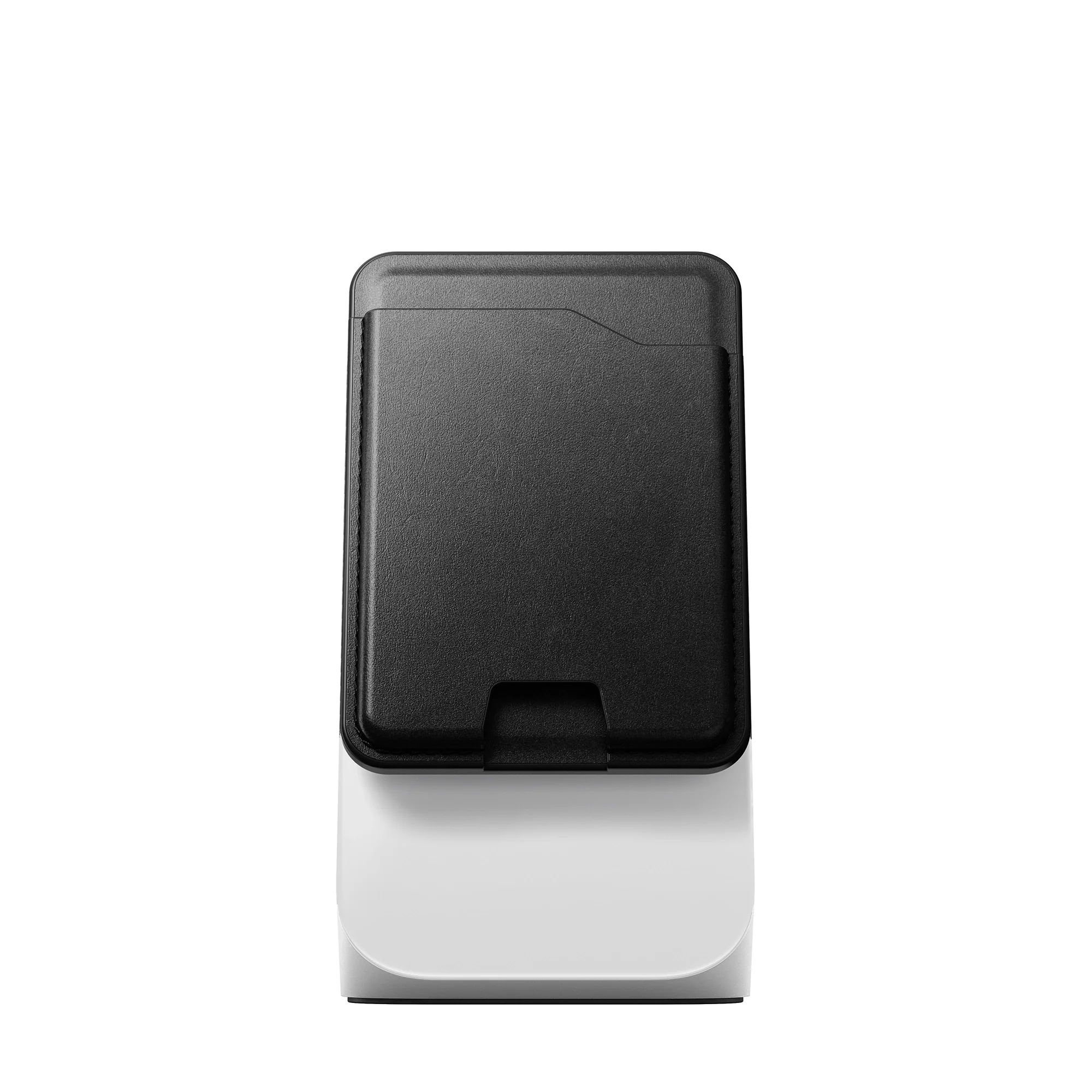Nomad Magsafe Horween leather card wallet with Find My - Image 17