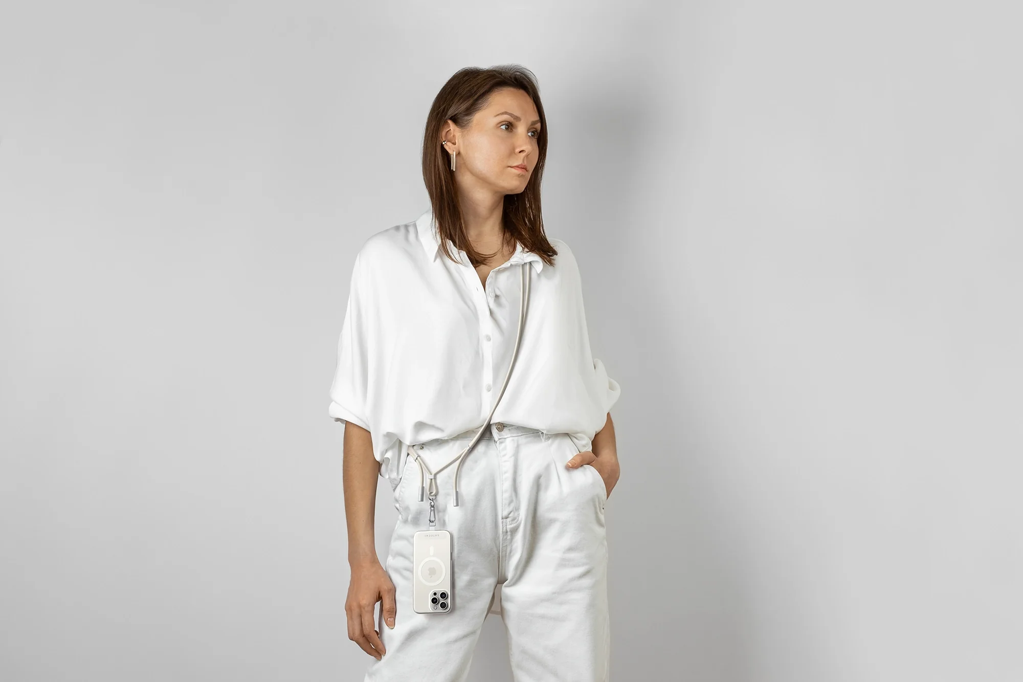 Satechi OntheGo crossbody lanyard USB-C cable - Image 9