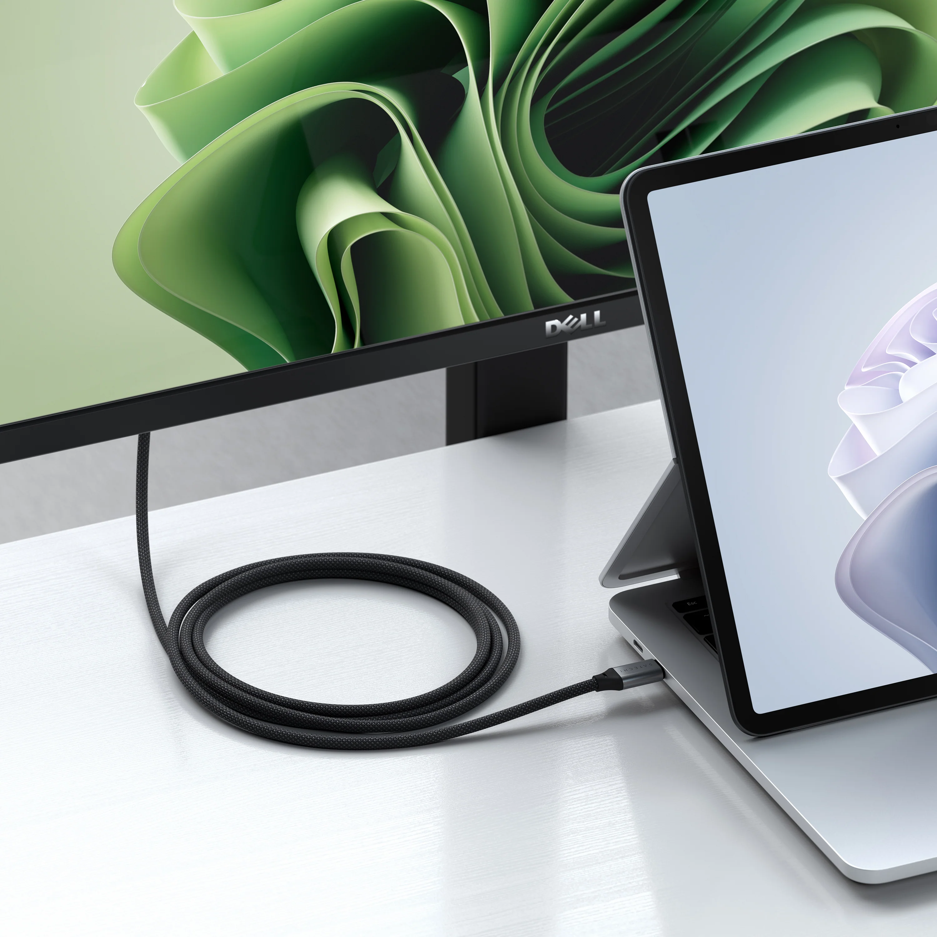 Satechi USB-C to HDMI 2.1 8K cable (2m) - Image 4