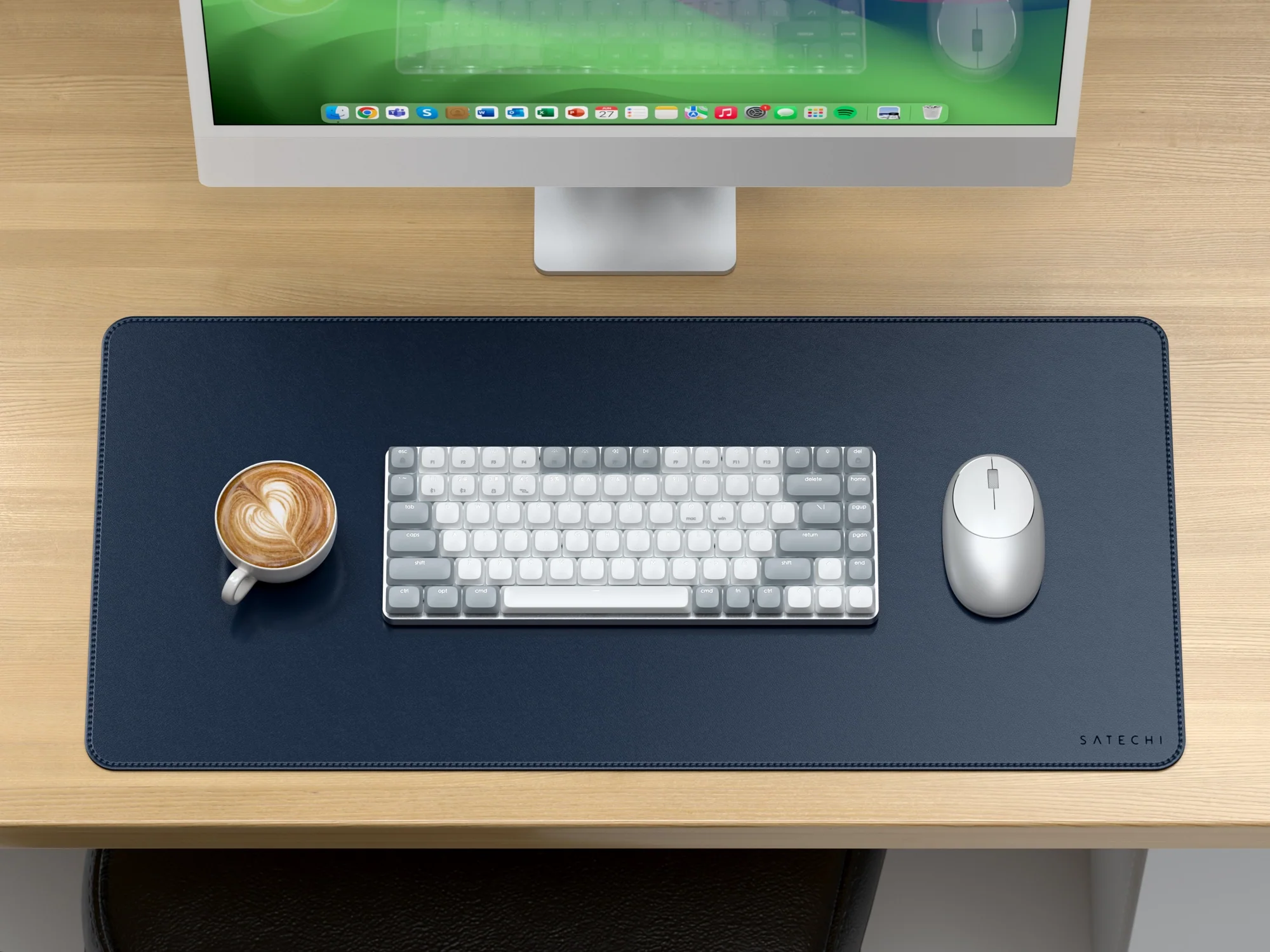 Satechi Vegan-leather premium desk mat - Image 16