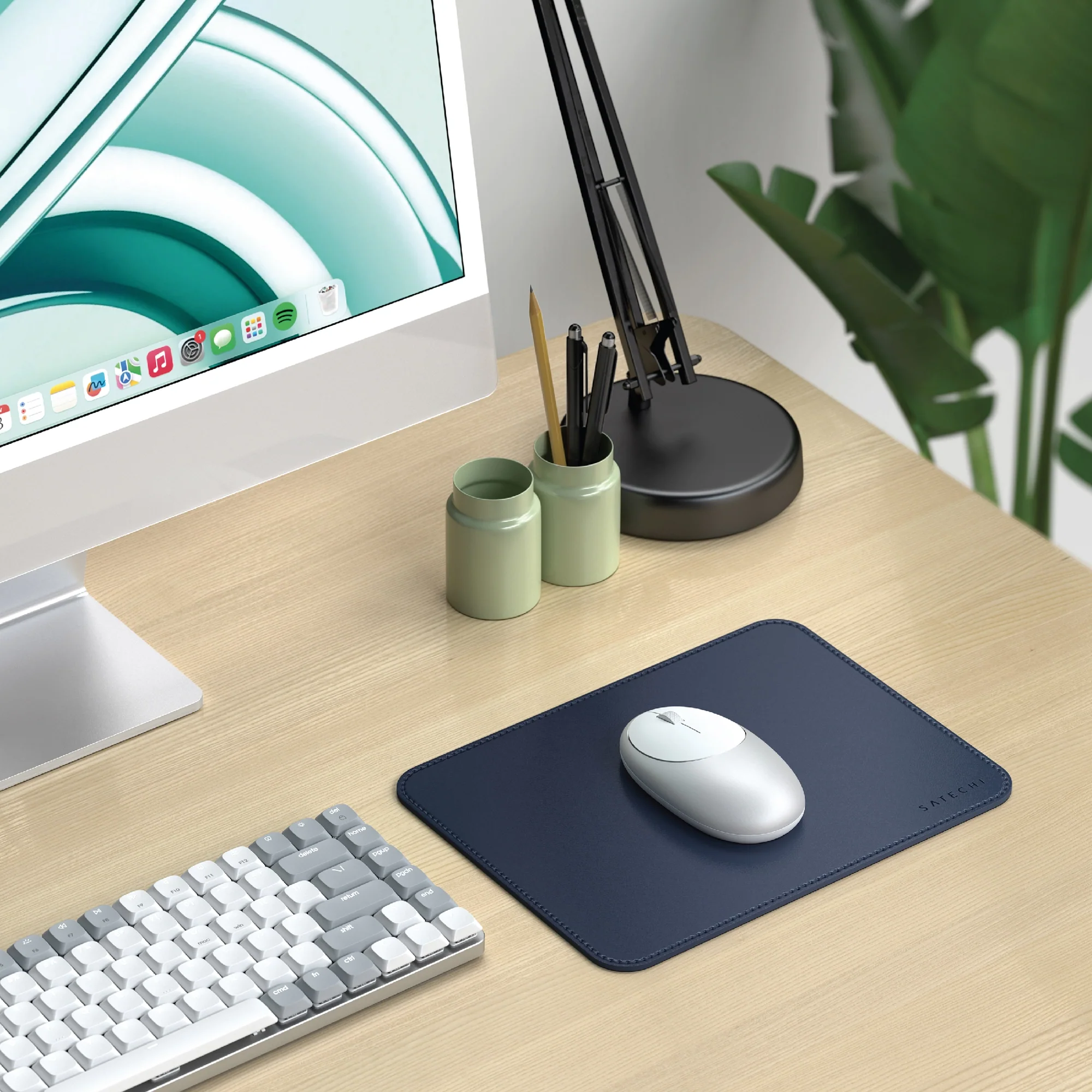 Satechi Vegan-leather premium mouse pad - Image 12