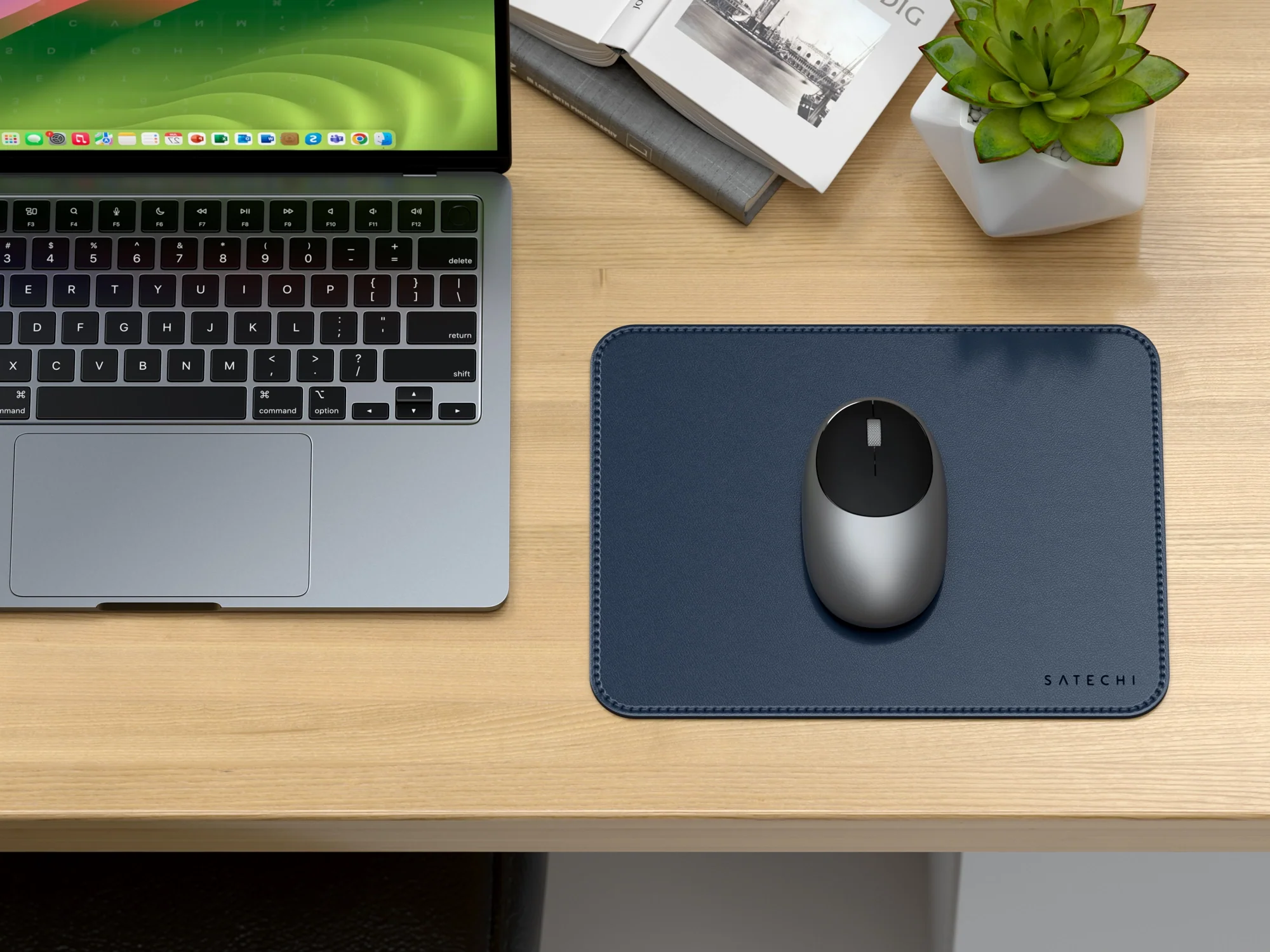 Satechi Vegan-leather premium mouse pad - Image 6