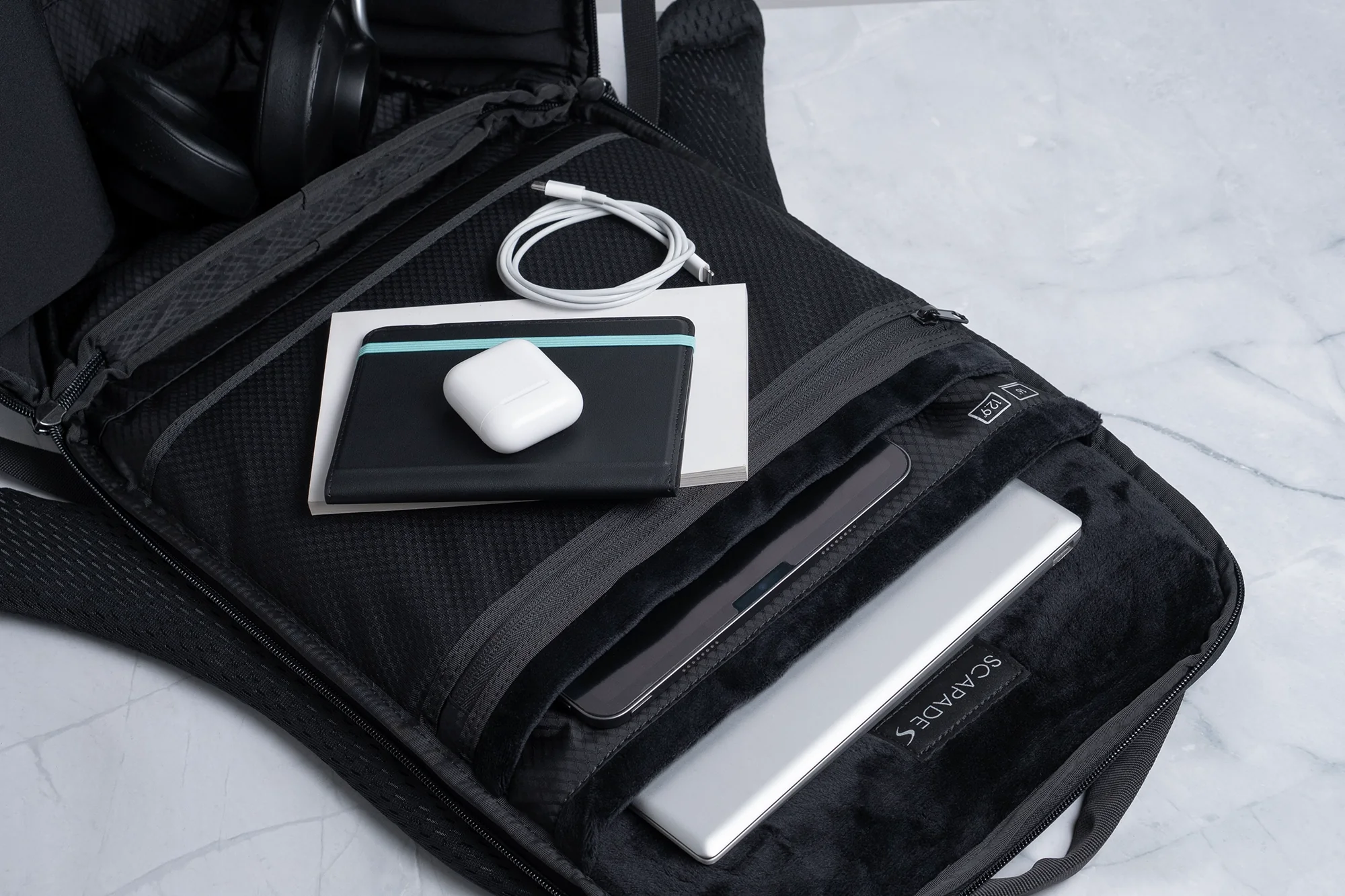 Scapade AirPack backpack with Find My (28L) - Image 8