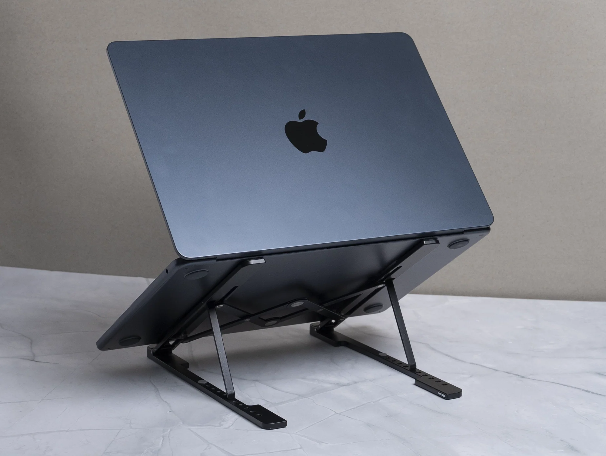 Scapade Airstand Pro foldable MacBook stand - Image 11