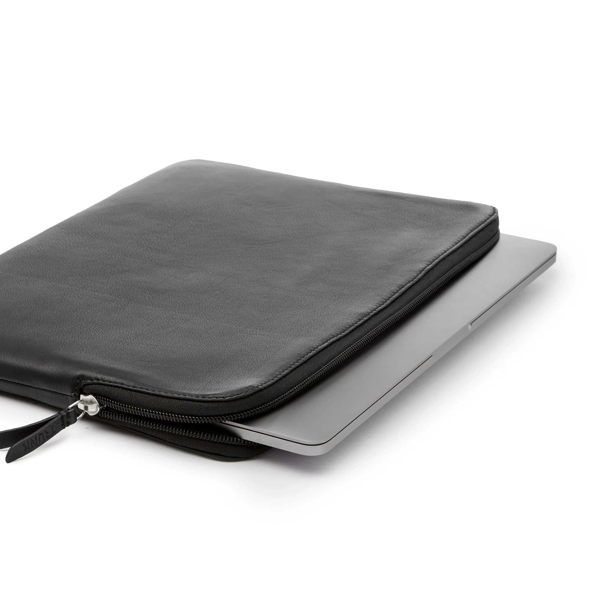 Trunk leather sleeve MacBook Pro 16" - Image 4