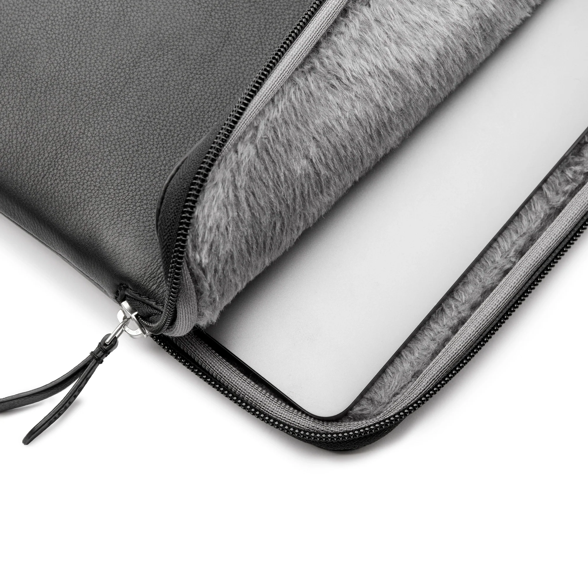 Trunk leather sleeve MacBook Pro 16" - Image 8
