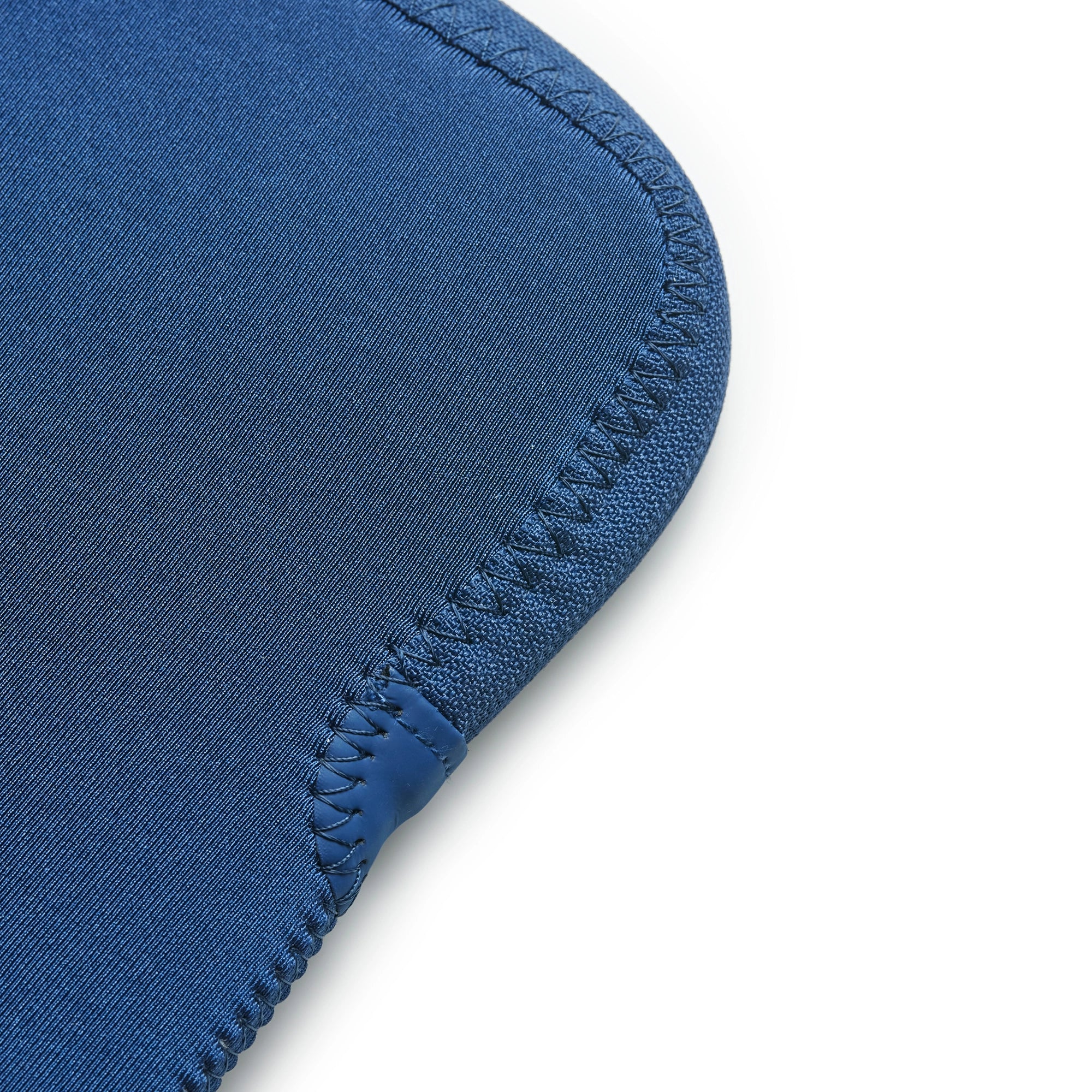 Trunk neoprene sleeve MacBook Pro/Air/Neo 13" - Image 36