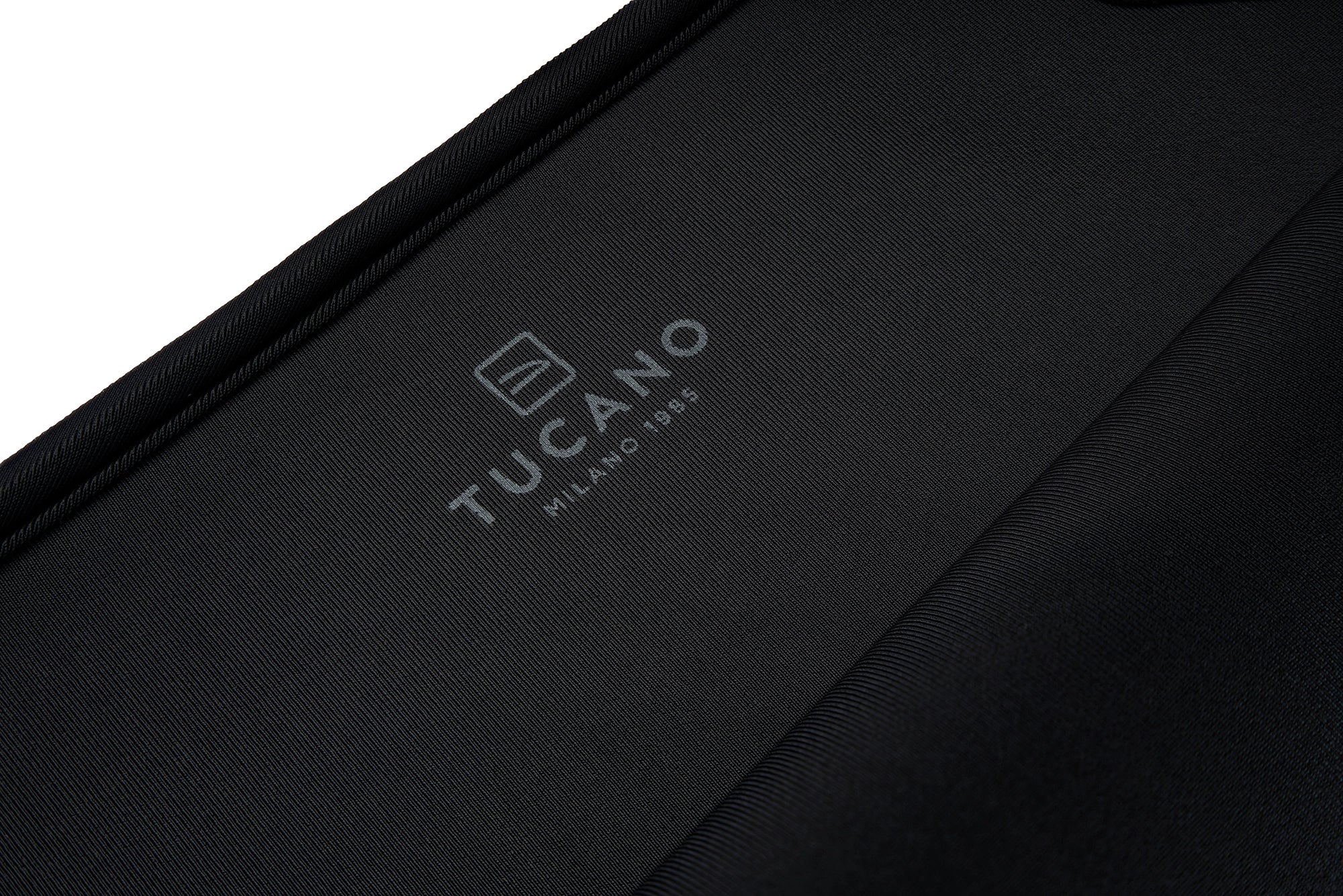 Tucano Velluto sleeve MacBook 13" - Image 27